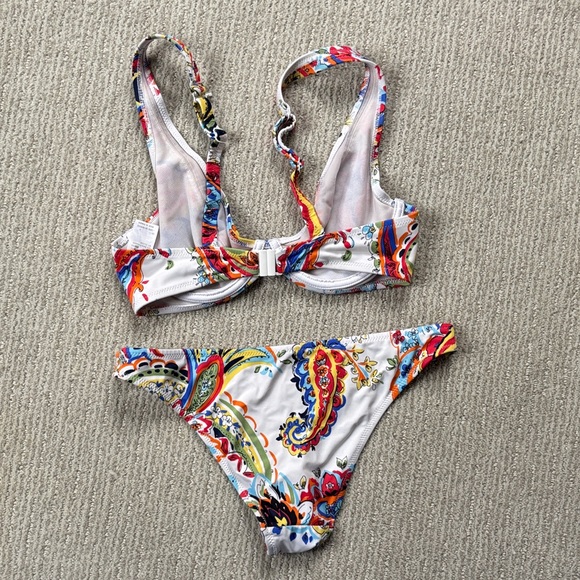 FREYA ROCOCO PAISLEY CONVERTIBLE BIKINI set XS bottom and 30D top - Picture 5 of 11